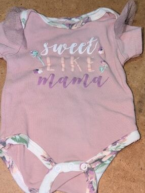 ❤️‍🔥10/$10❤️‍🔥 Baby Kyle & Deena Pink "Sweet Like Mama" Onesie Size 3-6M